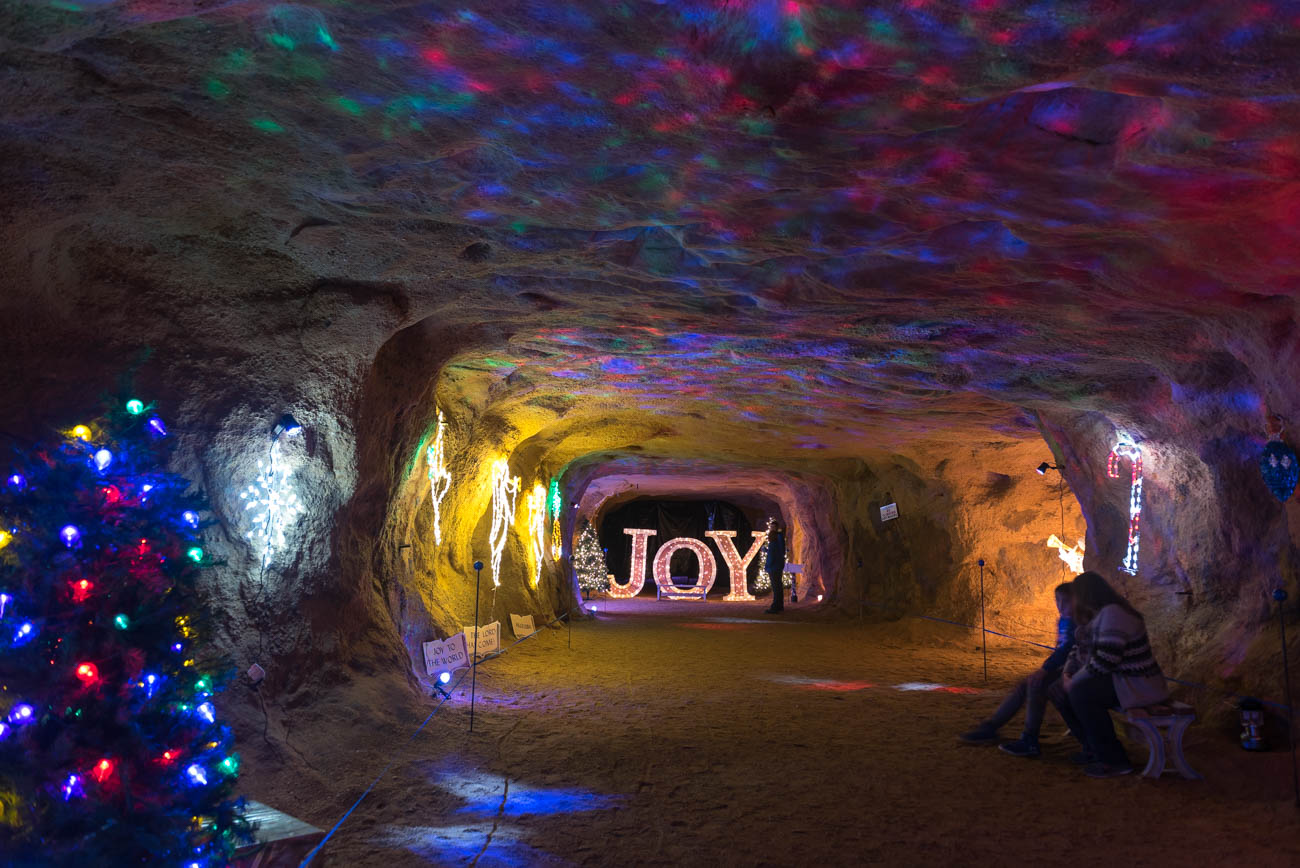 Christmas Cave Ohio 2025