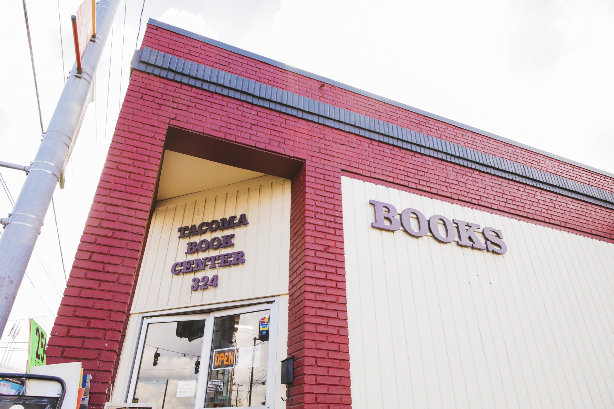 Photos Inside the largest used bookstore in Washington Seattle Refined