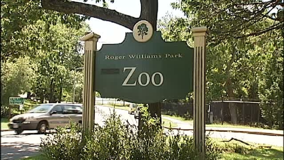 Roger Williams Park Zoo announces year-round military discount | WJAR