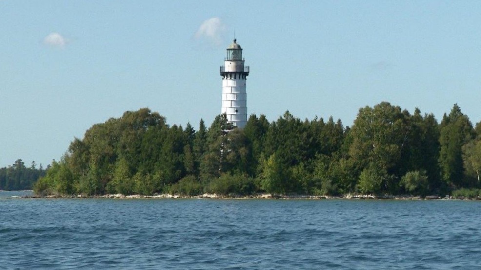 Boat tour gives unique view of Door County lighthouses WLUK