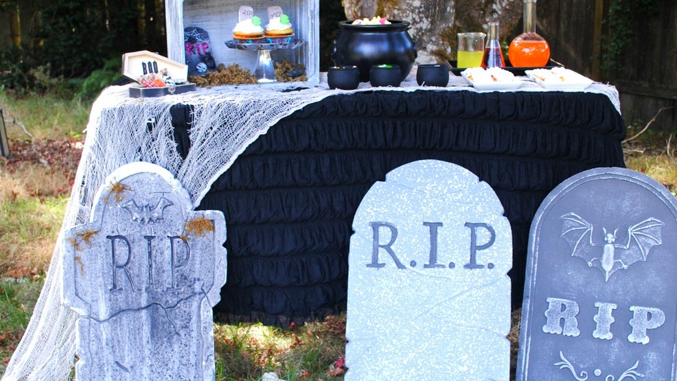 Halloween Party.jpg Halloween Party.jpg