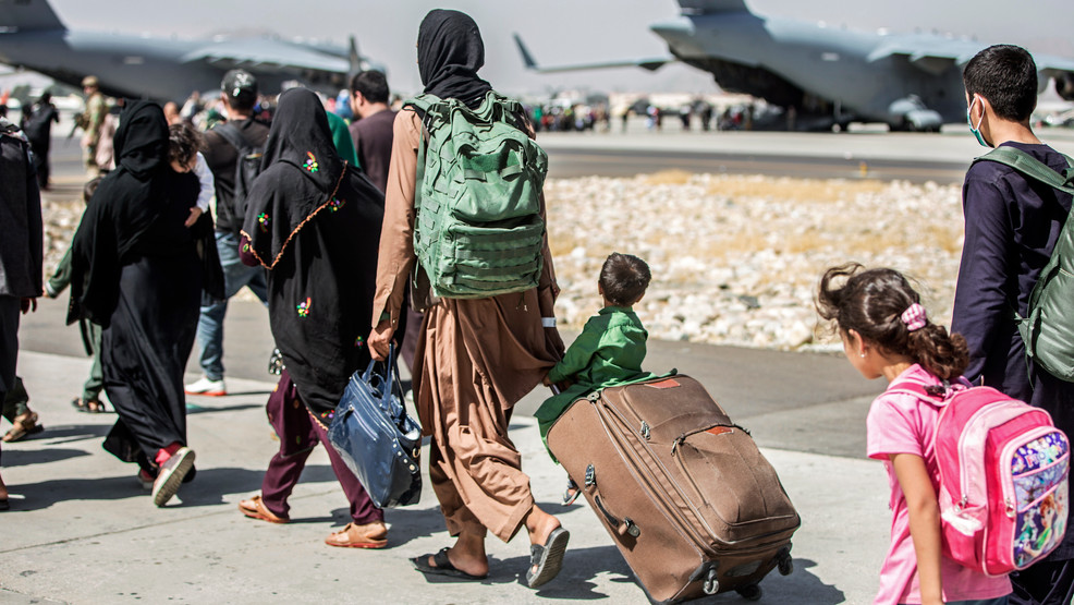Afghanistan Stranded Families AP21237791720218.jpg