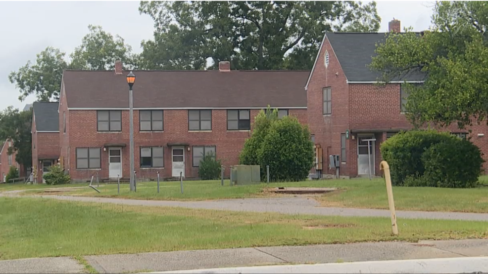 Former residents take final look at state's oldest public housing WACH