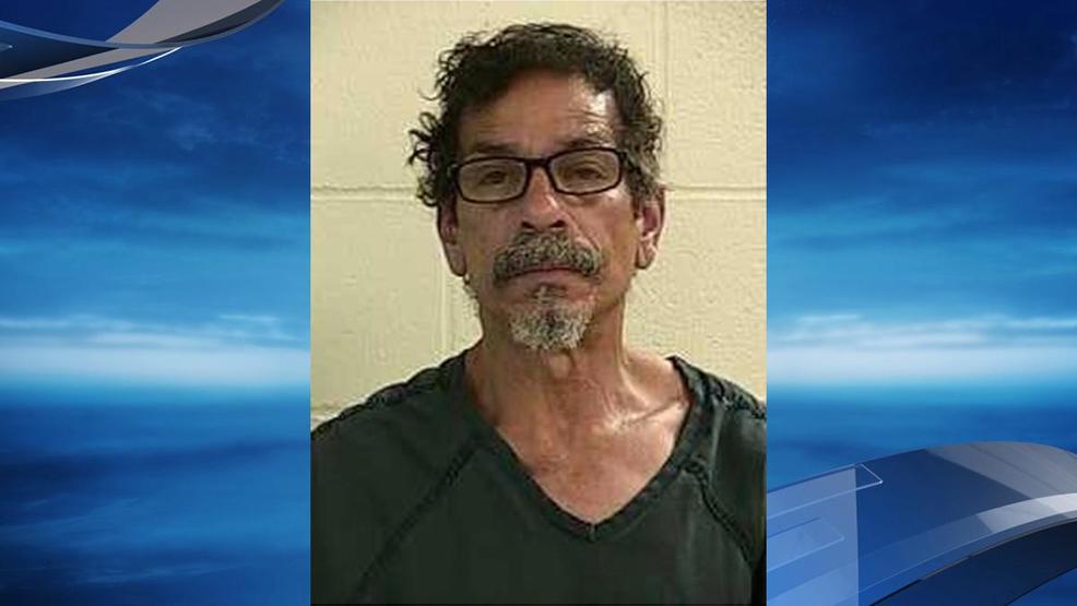 Man charged with manslaughter in stabbing outside SW Oregon store KATU
