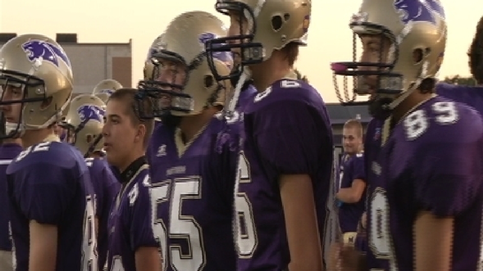 9-27%20MAUMEE%20FOOTBALL%20PIC%20.jpg
