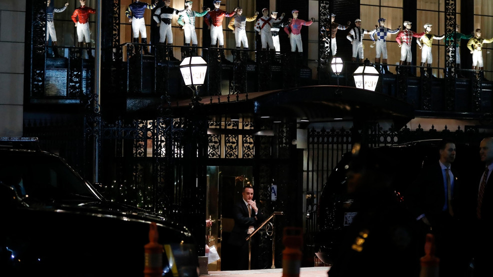 Trump Trump 21 restaurant trip sans media.jpg