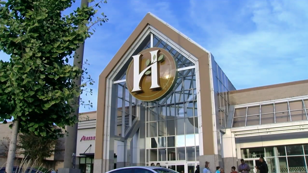 Chattanooga police responded to brawl at Hamilton Place Mall Saturday