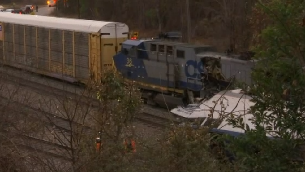  You Don t Know What To Feel Passenger Describes Deadly Amtrak Crash 