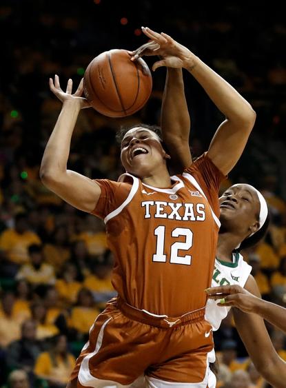 No 1 Baylor Routs 18th Ranked Texas 64 35 Keye